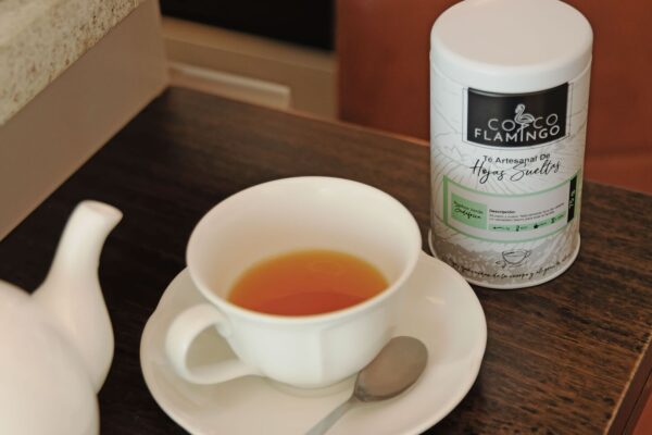 Rooibos verde. Infusión servida en taza.